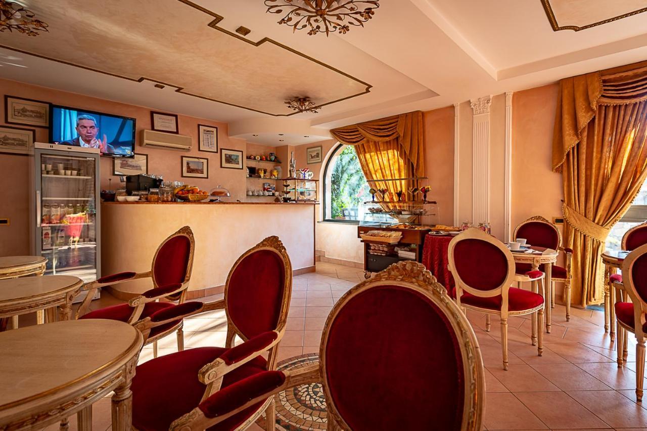 Hotel Louis II Ciampino Exterior foto